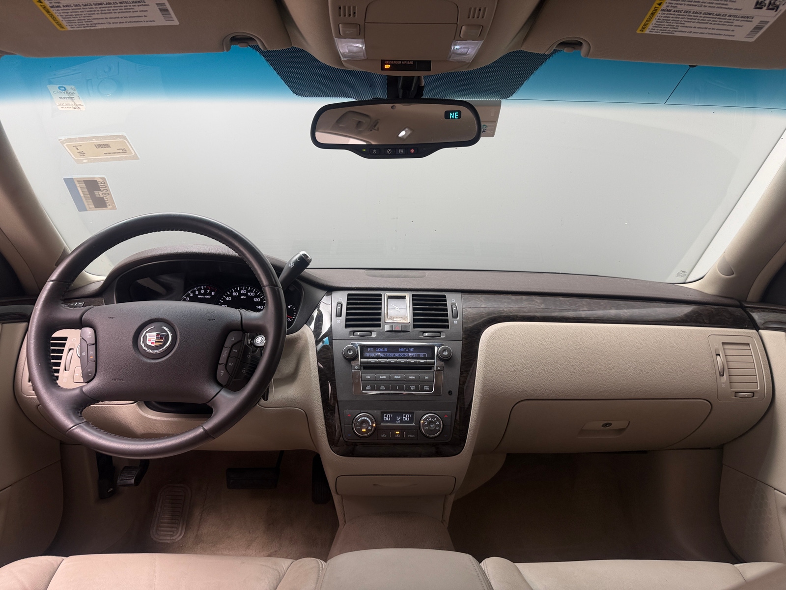 Thumbnail: 2011 Cadillac DTS - 2