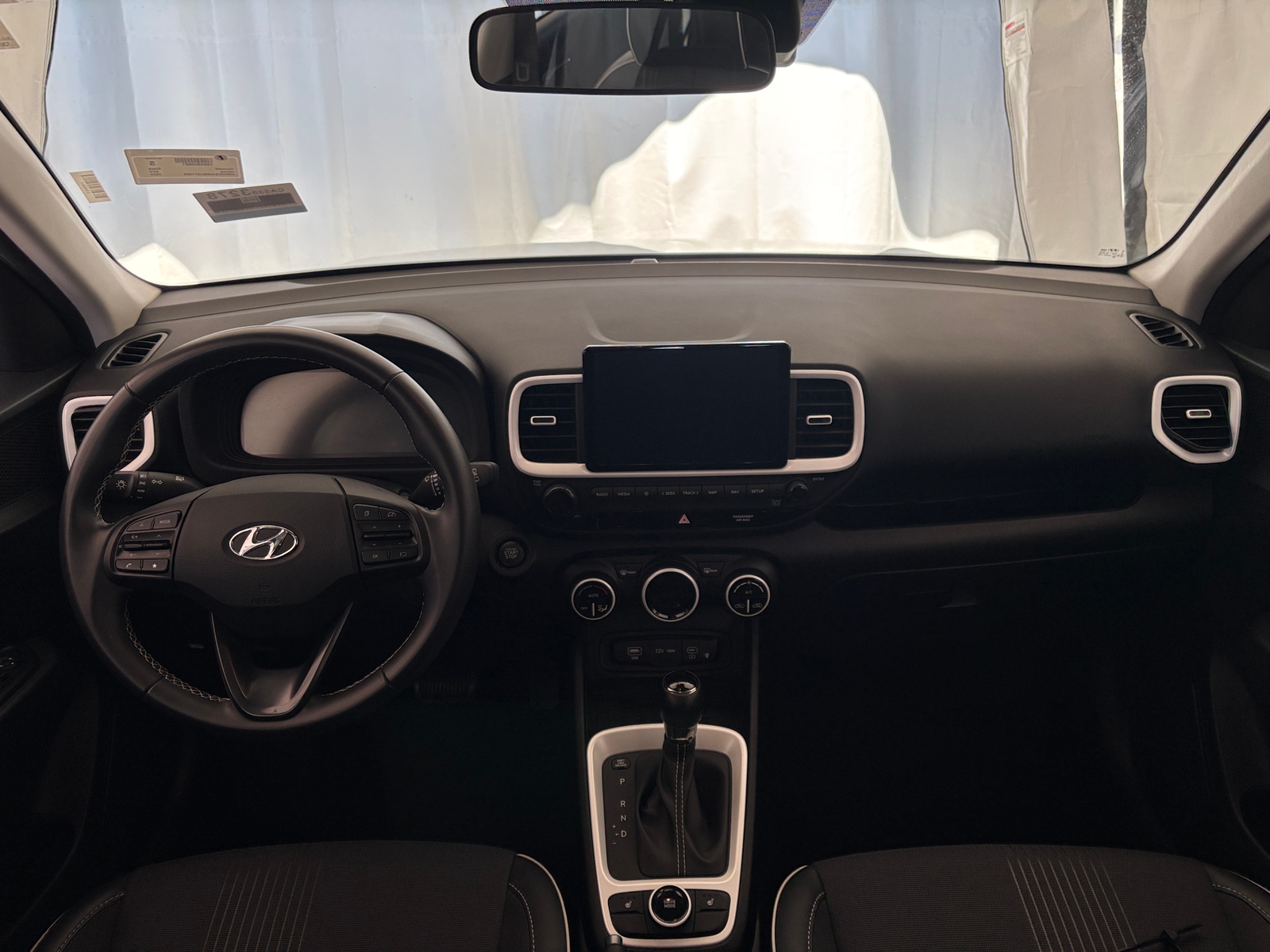 Thumbnail: 2025 Hyundai Venue - 3