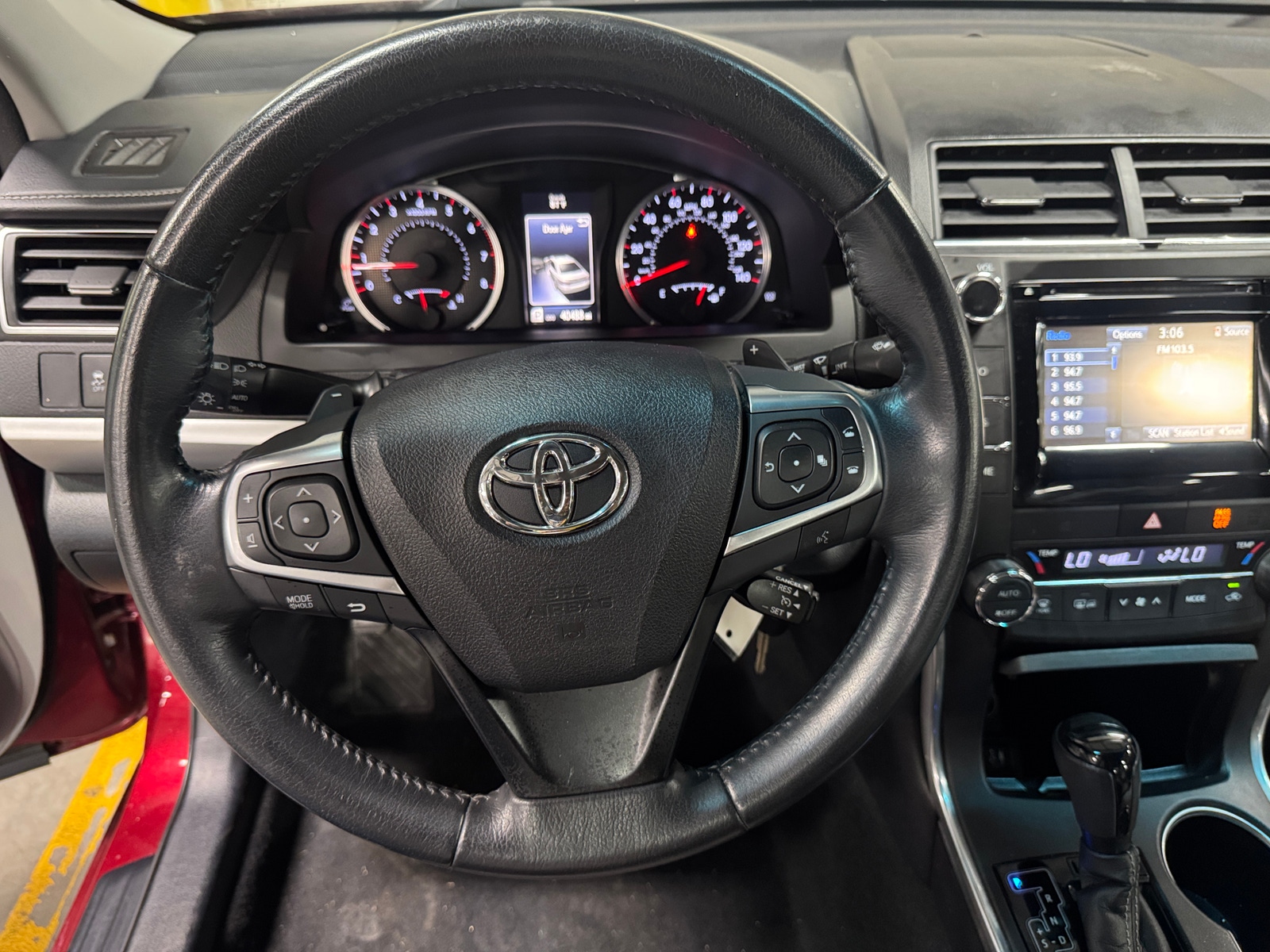 Thumbnail: 2015 Toyota Camry - 5