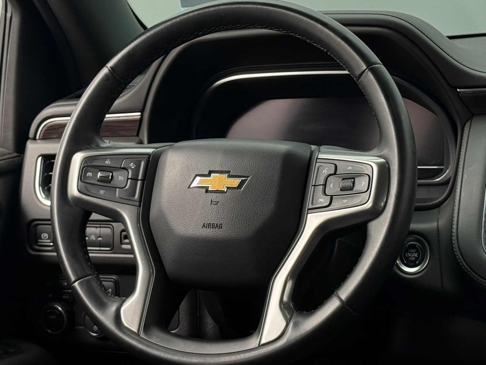 Thumbnail: 2023 Chevrolet Suburban - 4