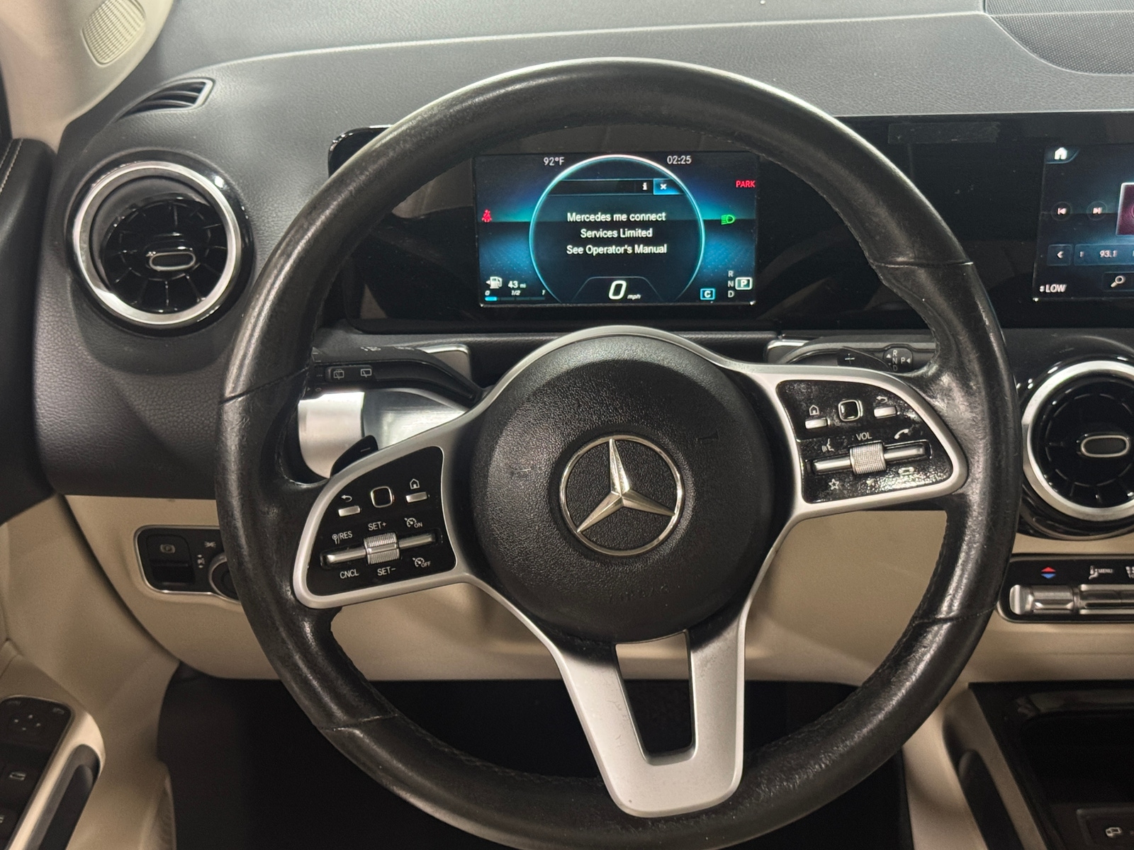 Thumbnail: 2020 Mercedes-Benz GLB - 4