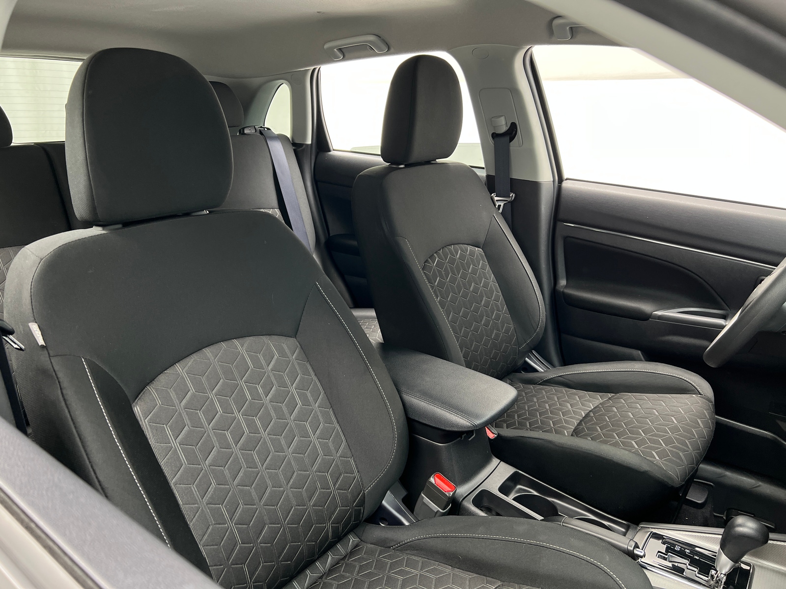 Thumbnail: 2025 Mitsubishi Outlander Sport - 2