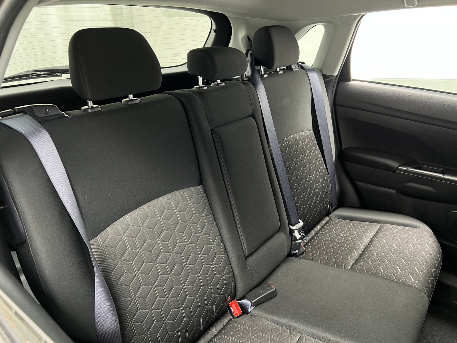 Thumbnail: 2025 Mitsubishi Outlander Sport - 6