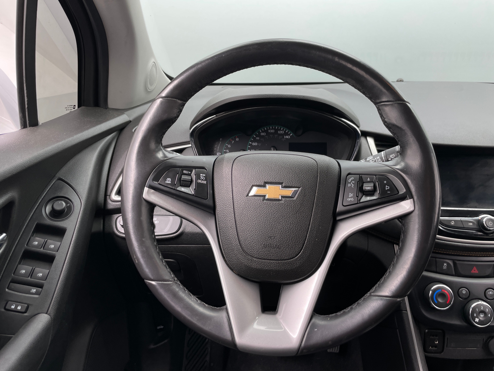 Thumbnail: 2018 Chevrolet Trax - 5