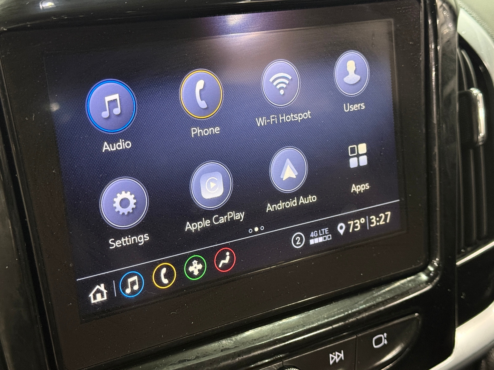 Thumbnail: 2021 Chevrolet Traverse - 3