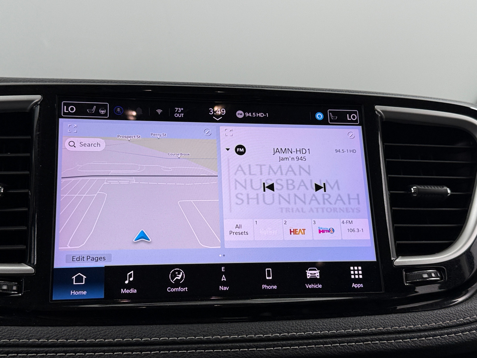 Thumbnail: 2024 Chrysler Pacifica - 3