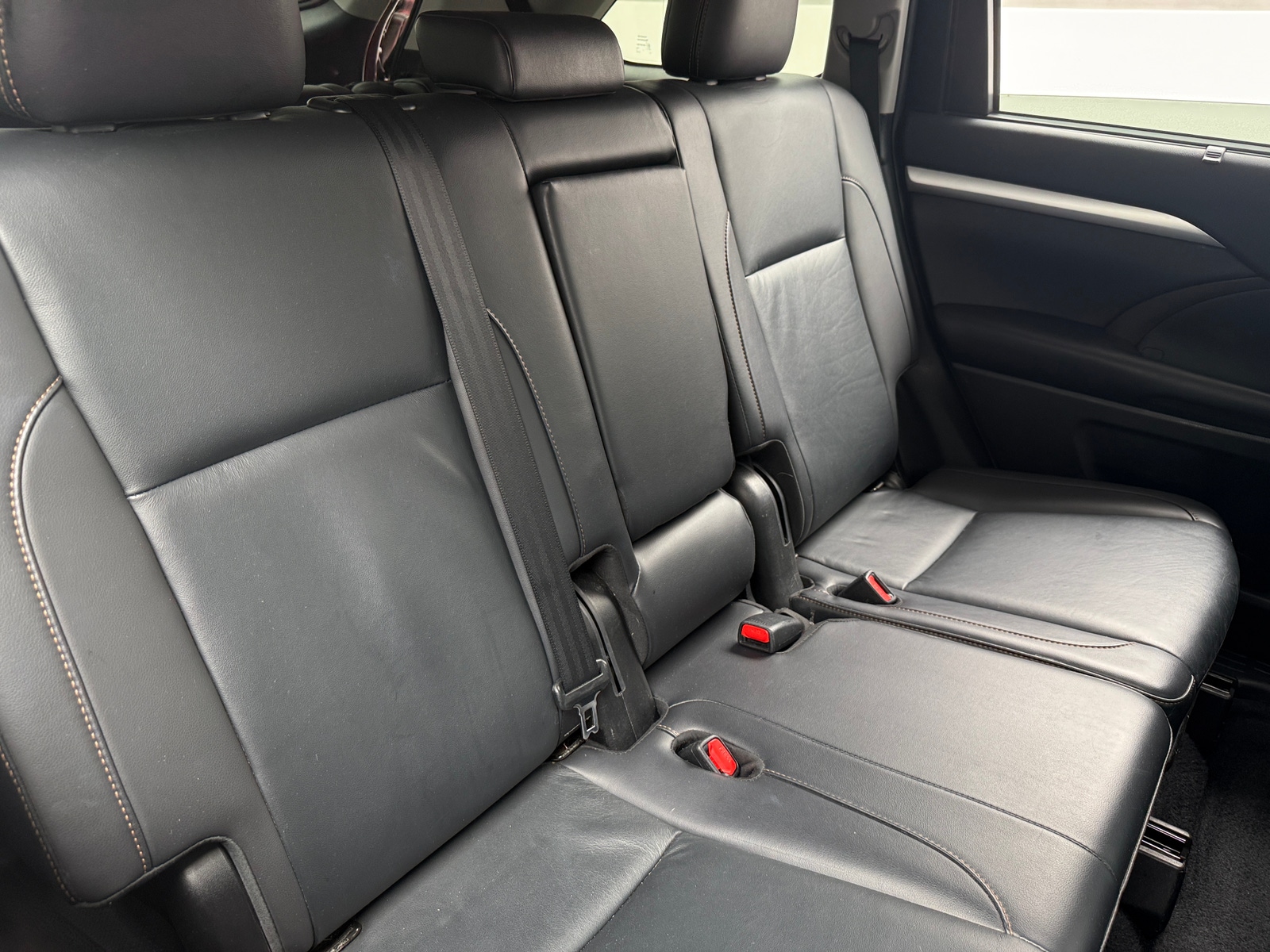 Thumbnail: 2019 Toyota Highlander - 5