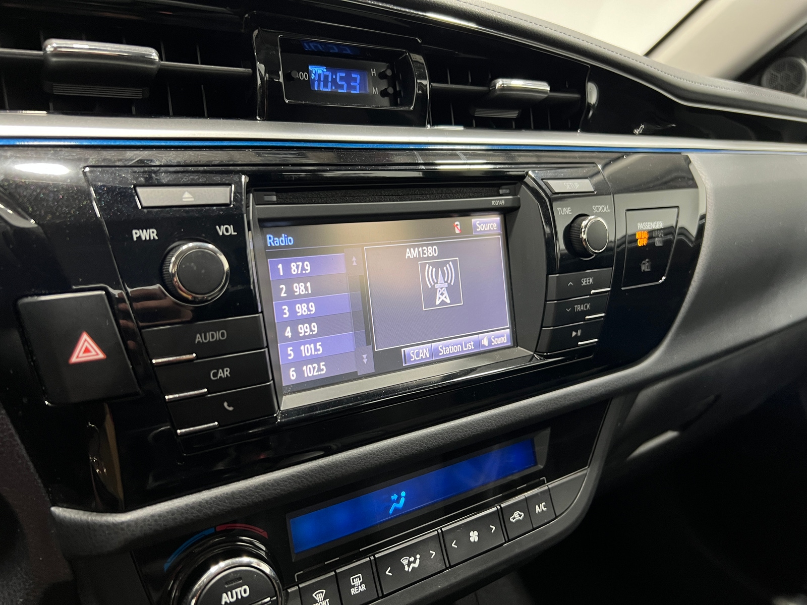 Thumbnail: 2014 Toyota Corolla - 4