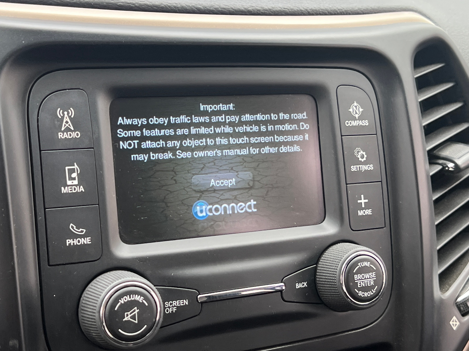 Thumbnail: 2016 Jeep Cherokee - 4