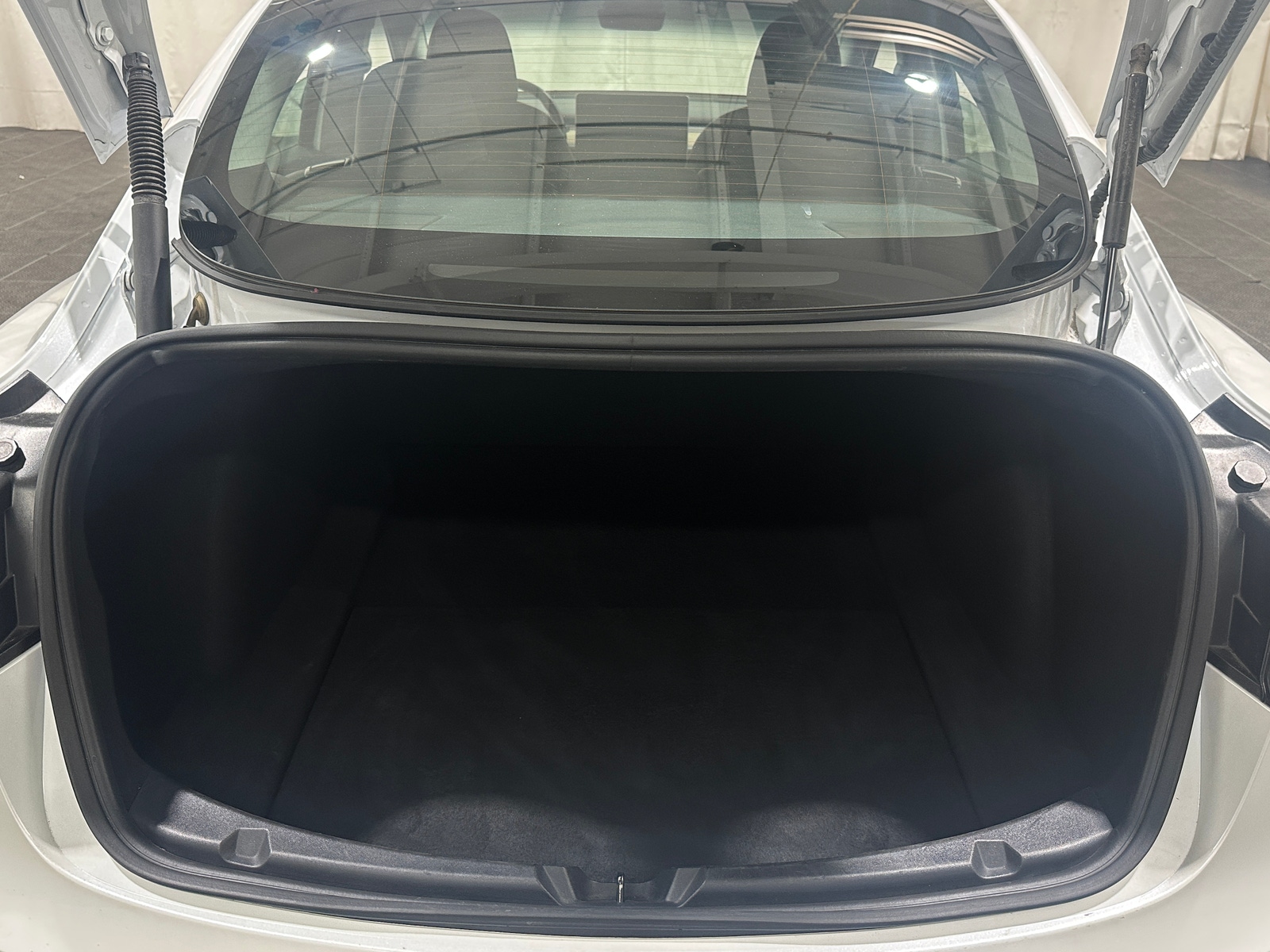Thumbnail: 2022 Tesla Model 3 - 6