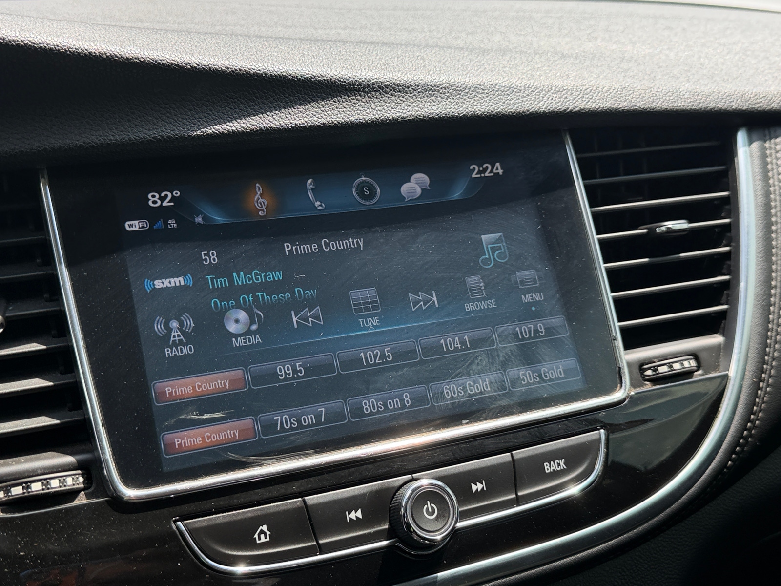 Thumbnail: 2021 Buick Encore - 3