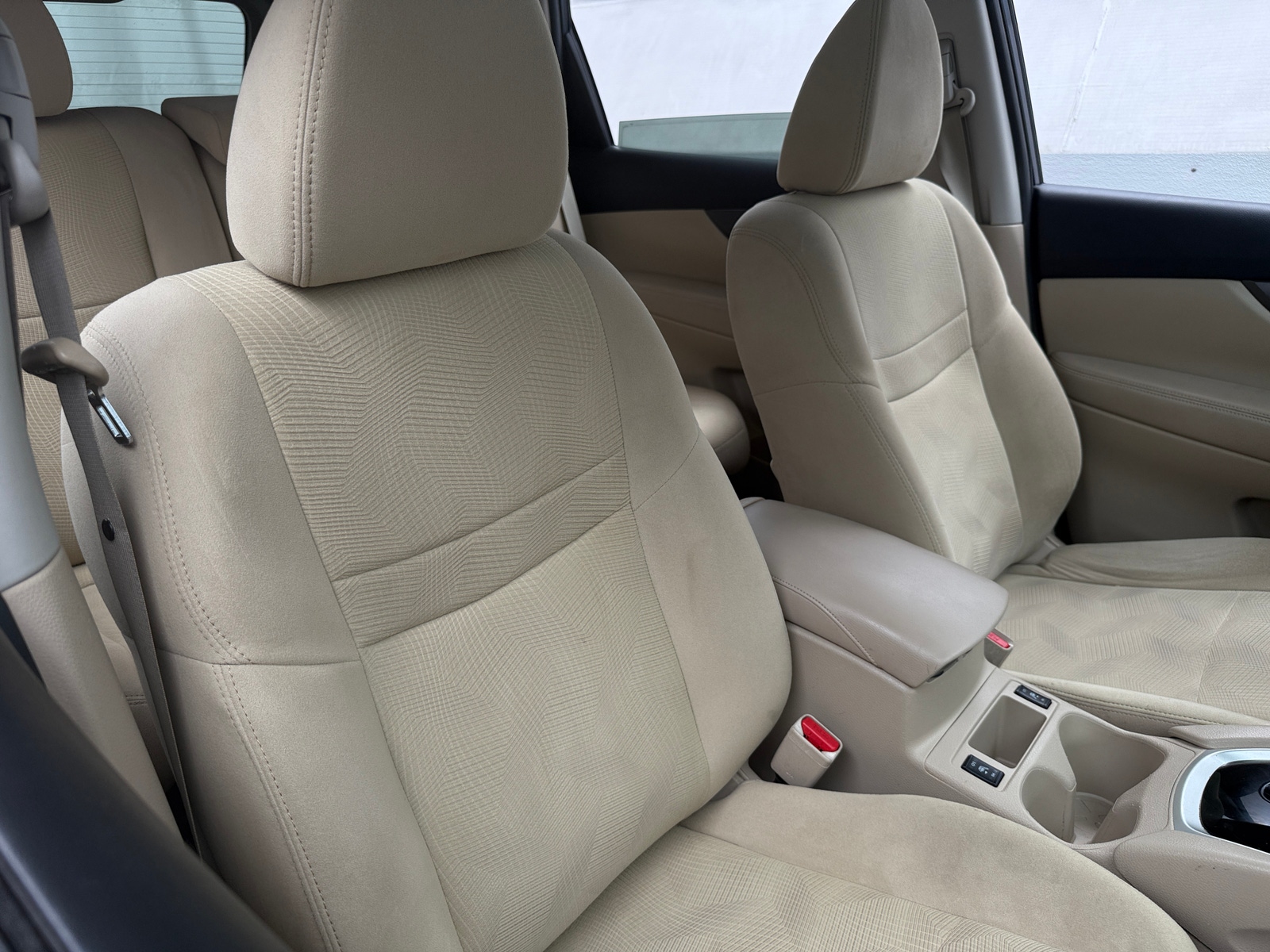 Thumbnail: 2016 Nissan Rogue - 2