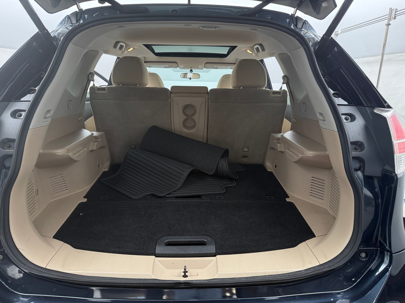 Thumbnail: 2016 Nissan Rogue - 7