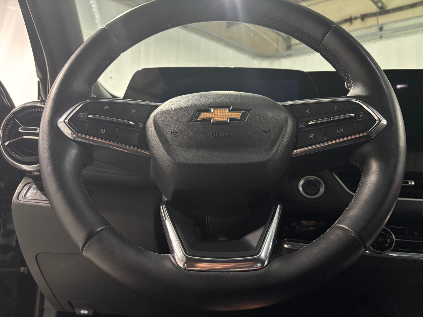 Thumbnail: 2025 Chevrolet Equinox - 5