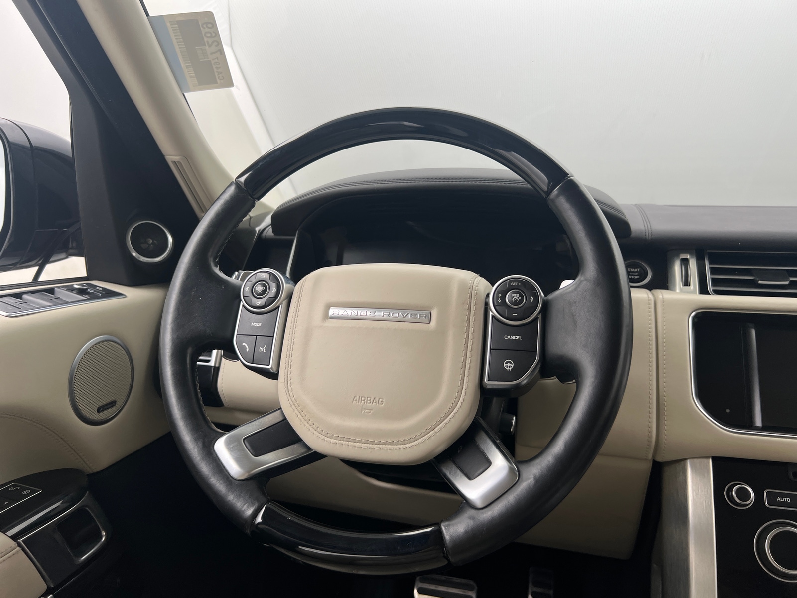 Thumbnail: 2016 Land Rover Range Rover - 4
