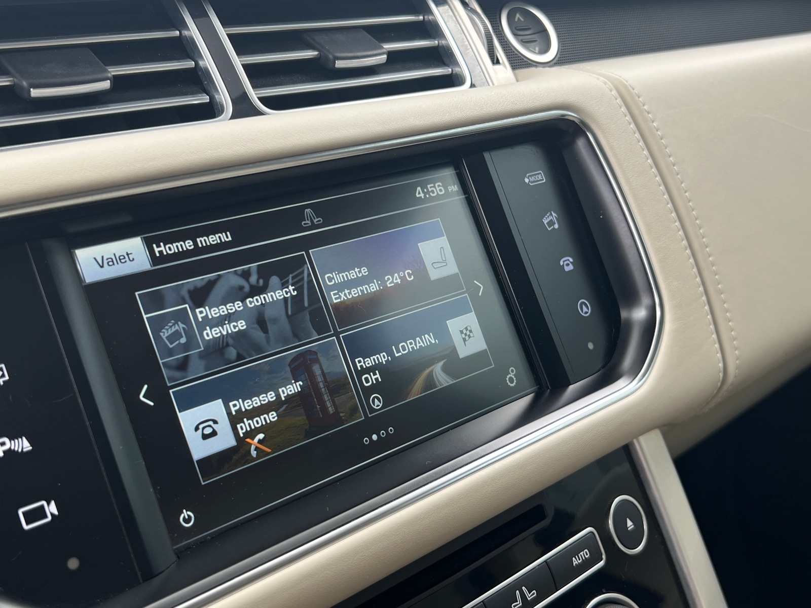 Thumbnail: 2016 Land Rover Range Rover - 3