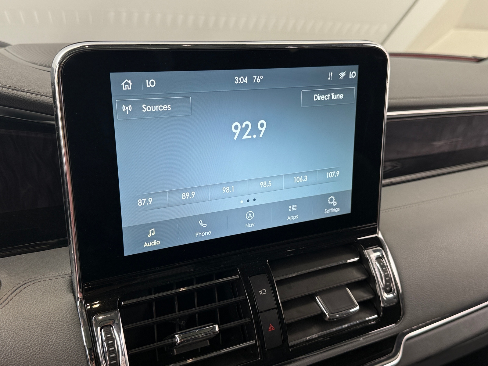 Thumbnail: 2021 Lincoln Navigator L - 3