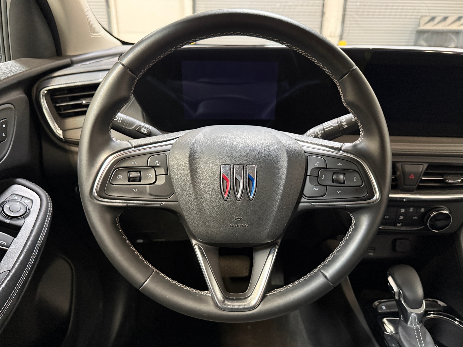 Thumbnail: 2025 Buick Encore GX - 4
