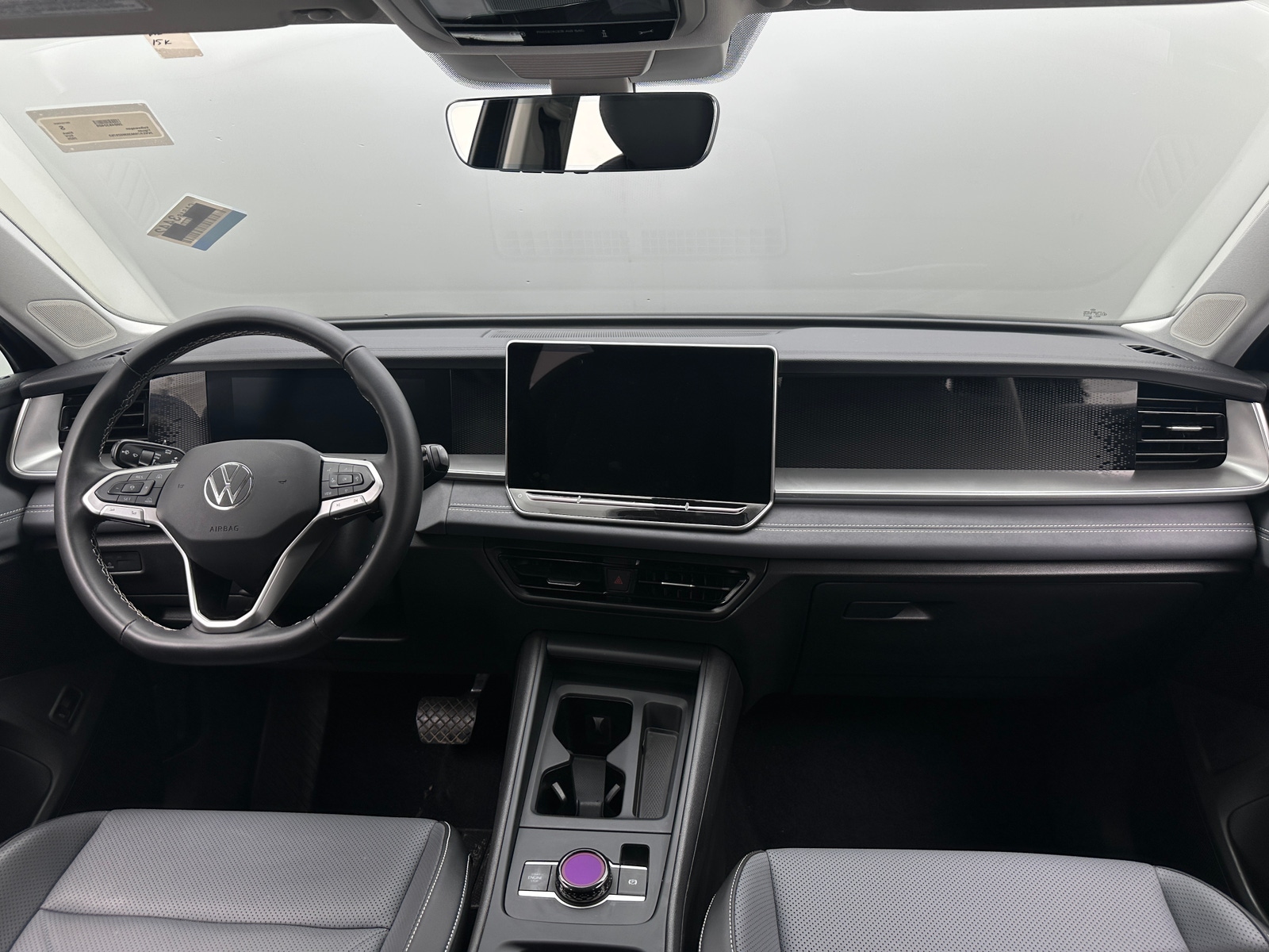 Thumbnail: 2025 Volkswagen Tiguan - 2