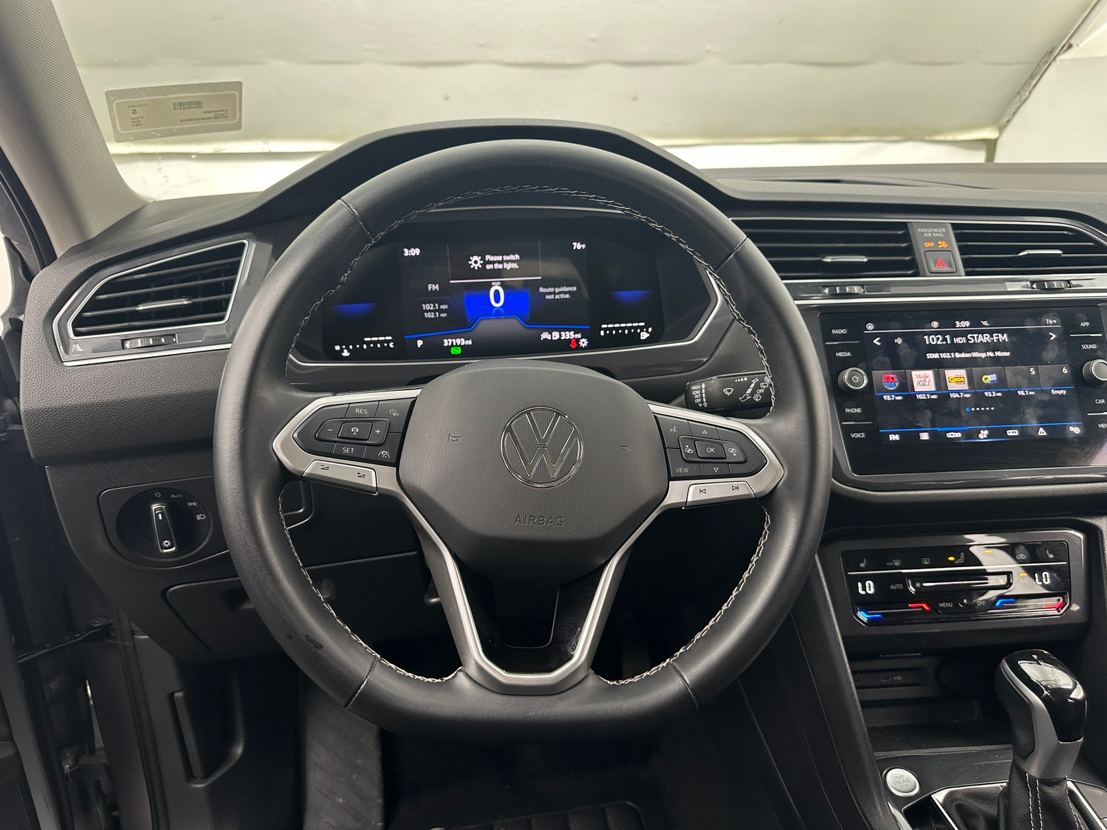 Thumbnail: 2024 Volkswagen Tiguan - 4