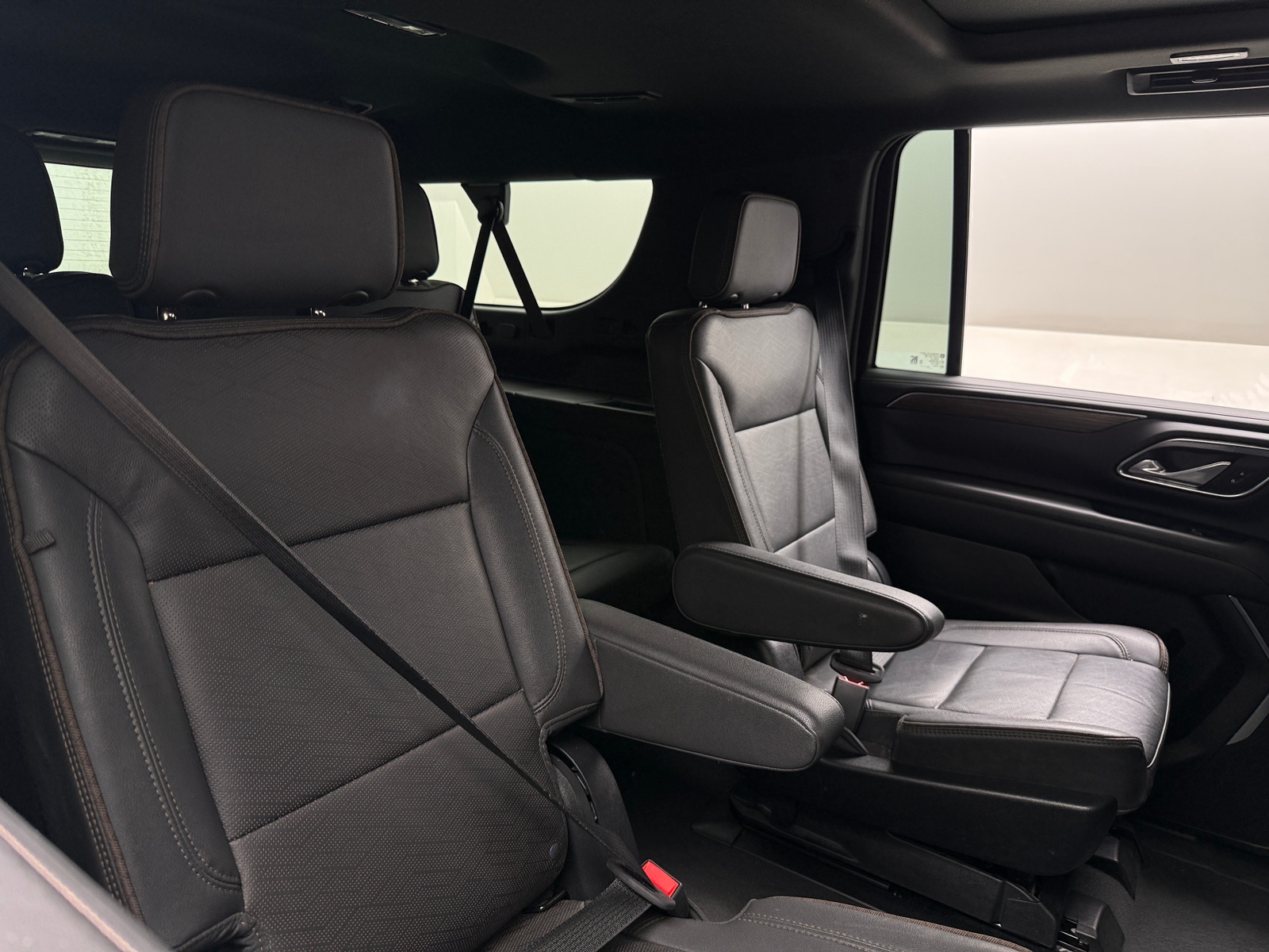 Thumbnail: 2023 Chevrolet Suburban - 5