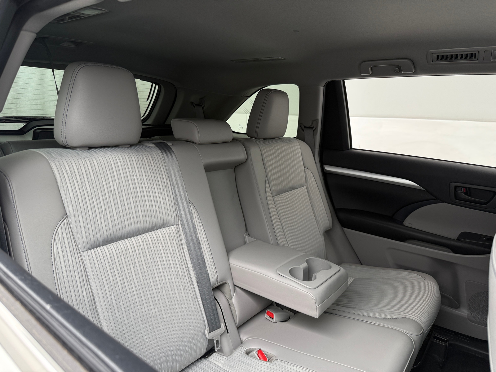 Thumbnail: 2019 Toyota Highlander - 6