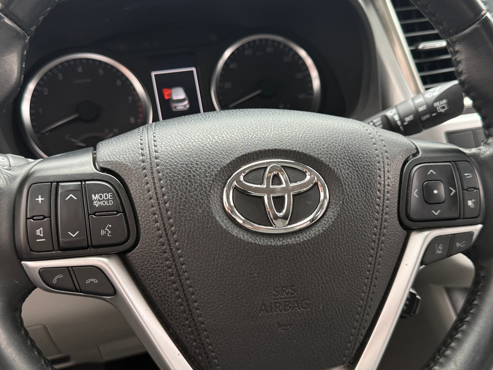 Thumbnail: 2019 Toyota Highlander - 5