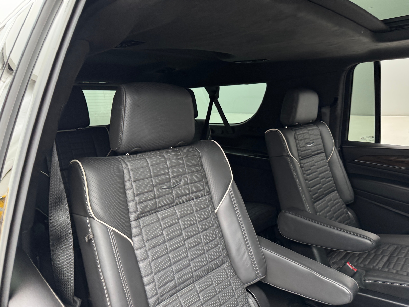 Thumbnail: 2024 Cadillac Escalade - 5