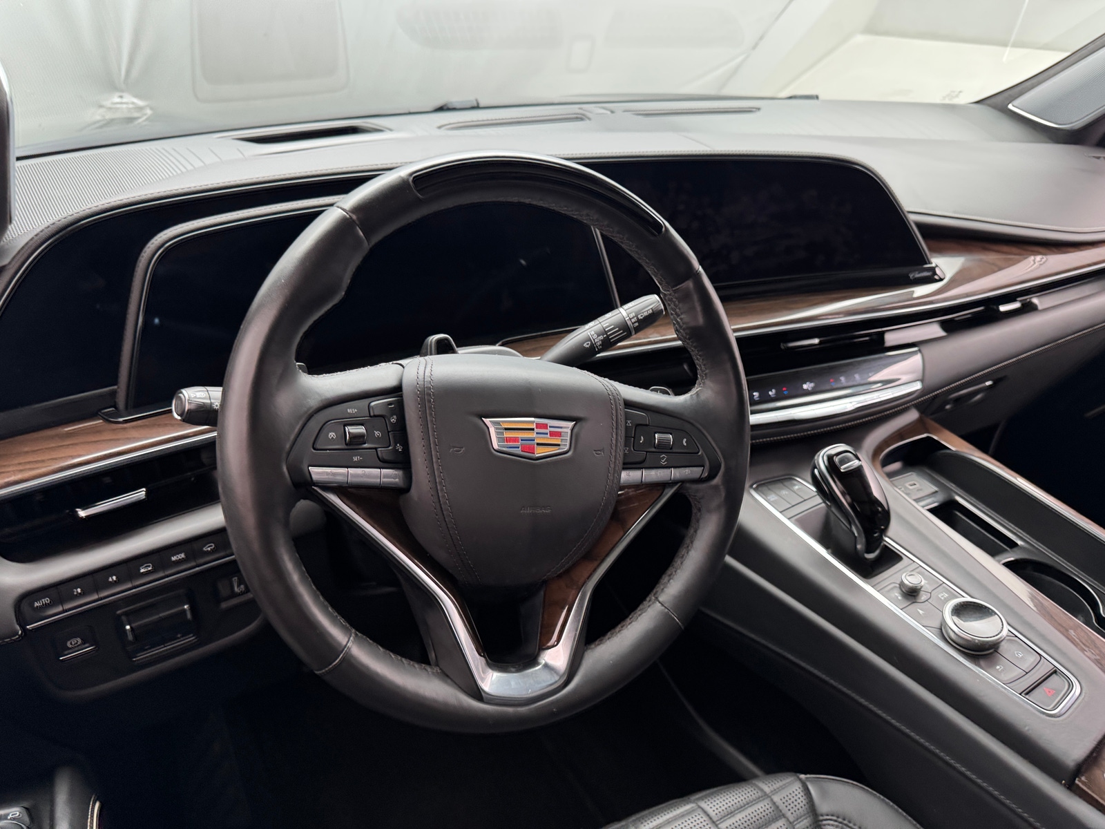 Thumbnail: 2024 Cadillac Escalade - 4