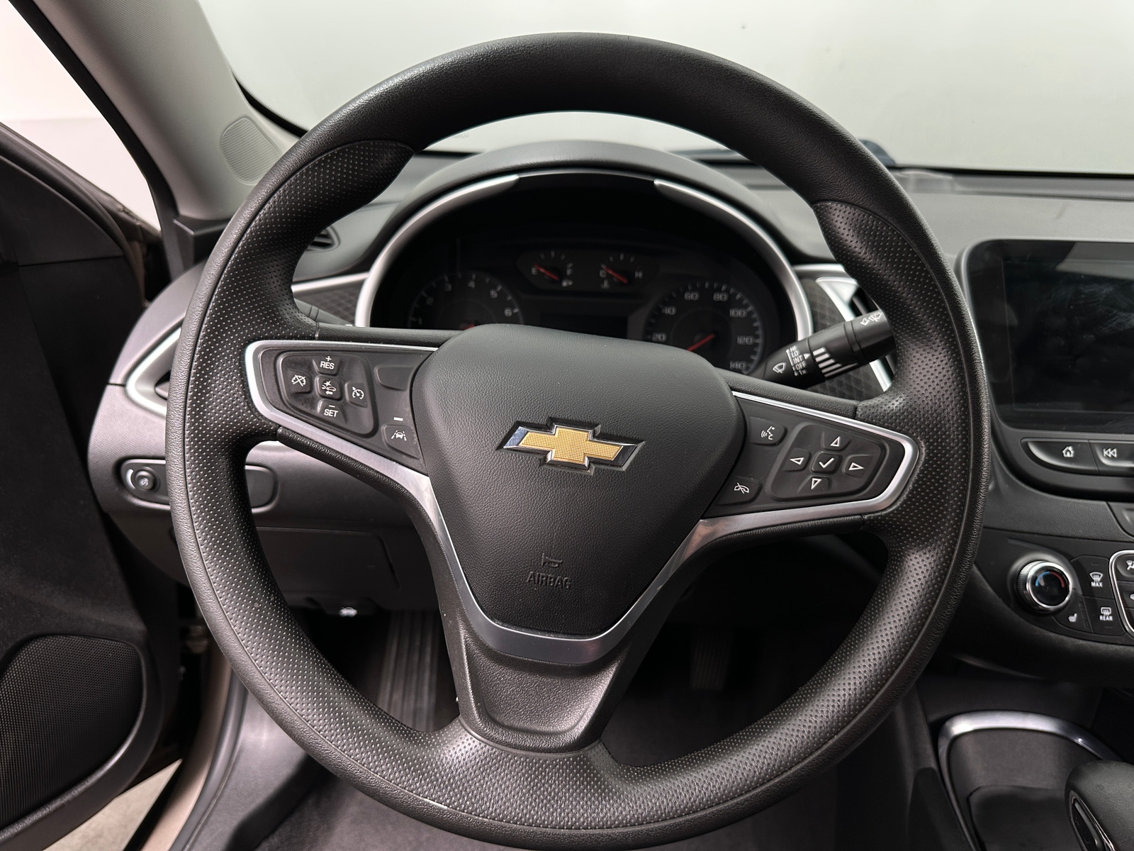 Thumbnail: 2023 Chevrolet Malibu - 5