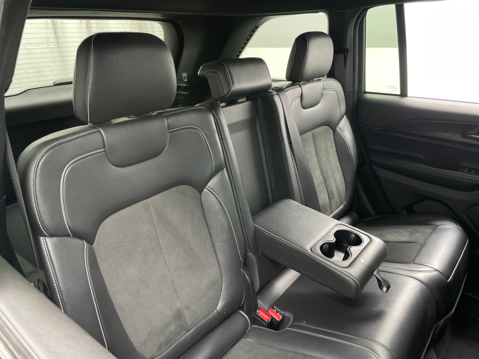 Thumbnail: 2024 Jeep Grand Cherokee - 5