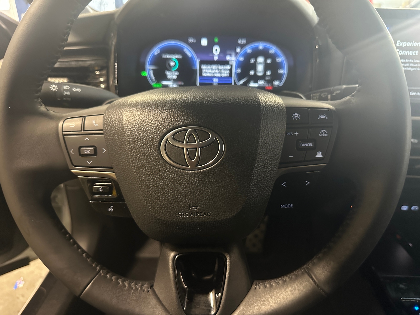Thumbnail: 2025 Toyota Camry - 4