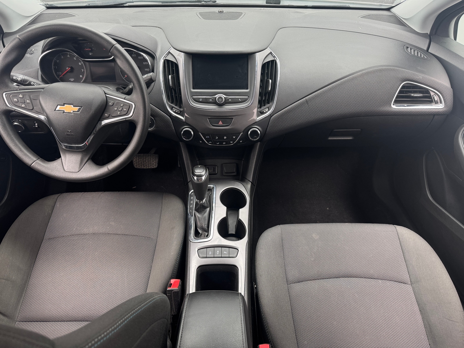 Thumbnail: 2019 Chevrolet Cruze - 3
