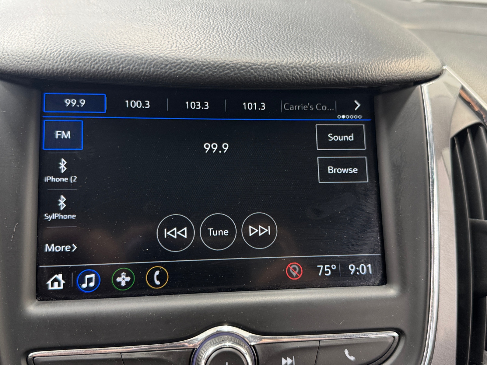 Thumbnail: 2019 Chevrolet Cruze - 4