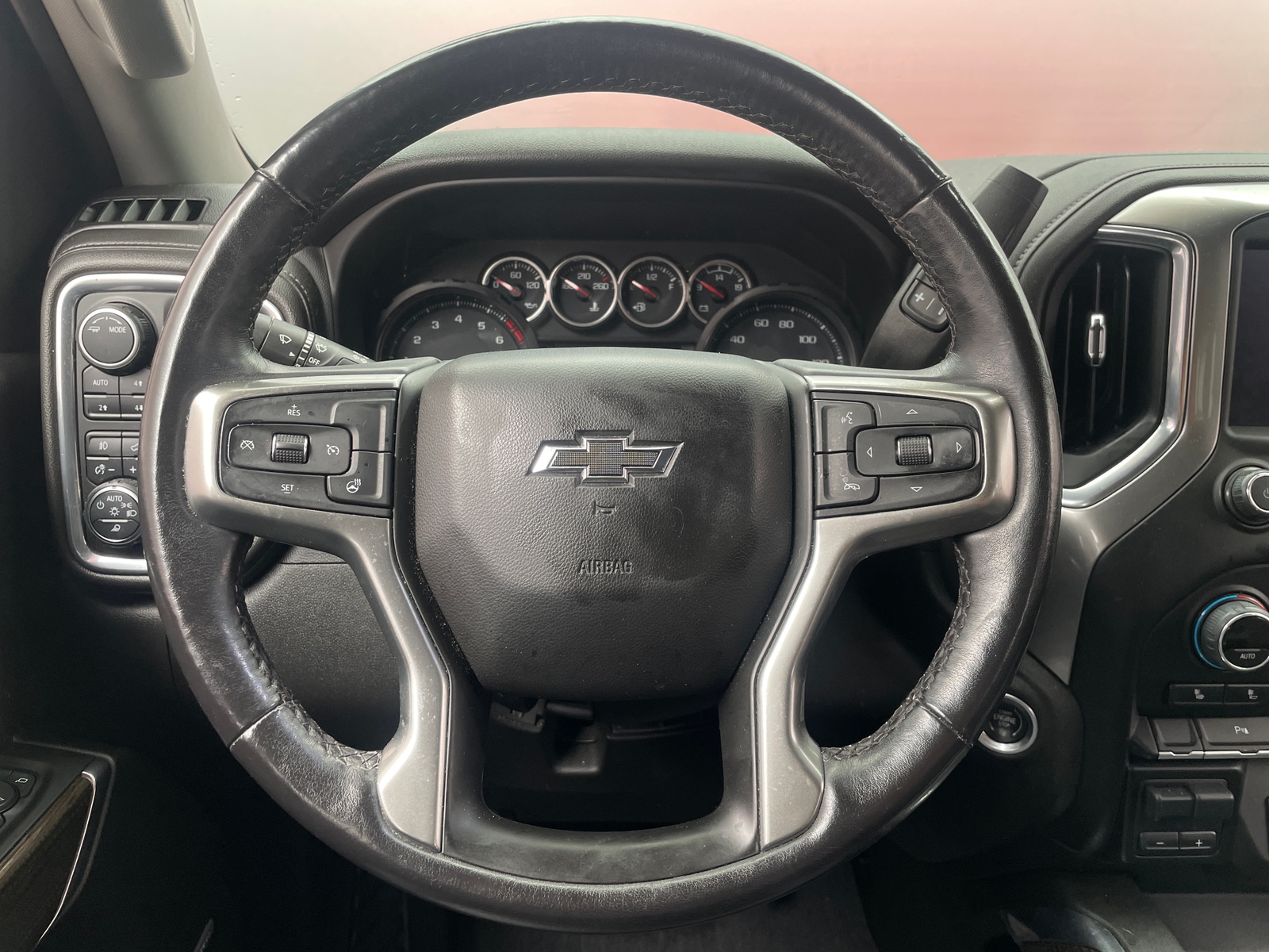 Thumbnail: 2022 Chevrolet Silverado 1500 - 5