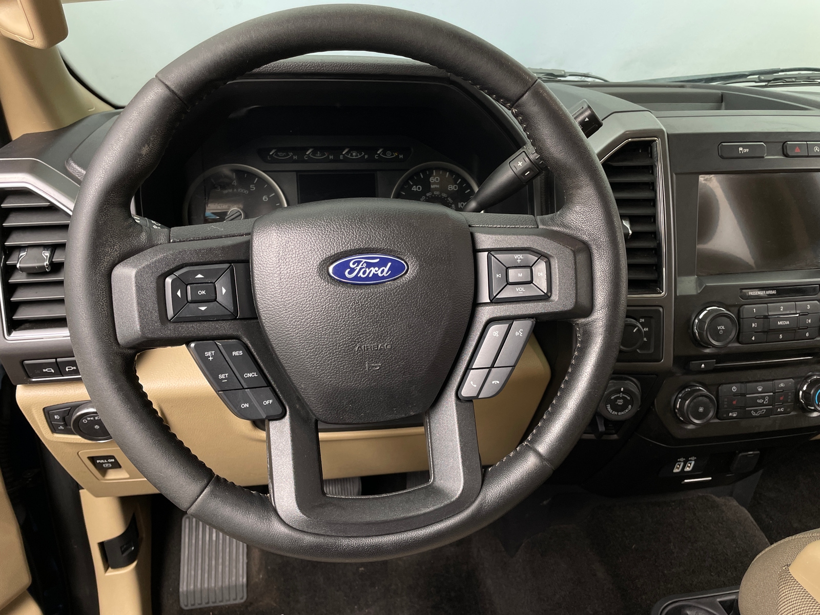 Thumbnail: 2018 Ford Econoline - 5