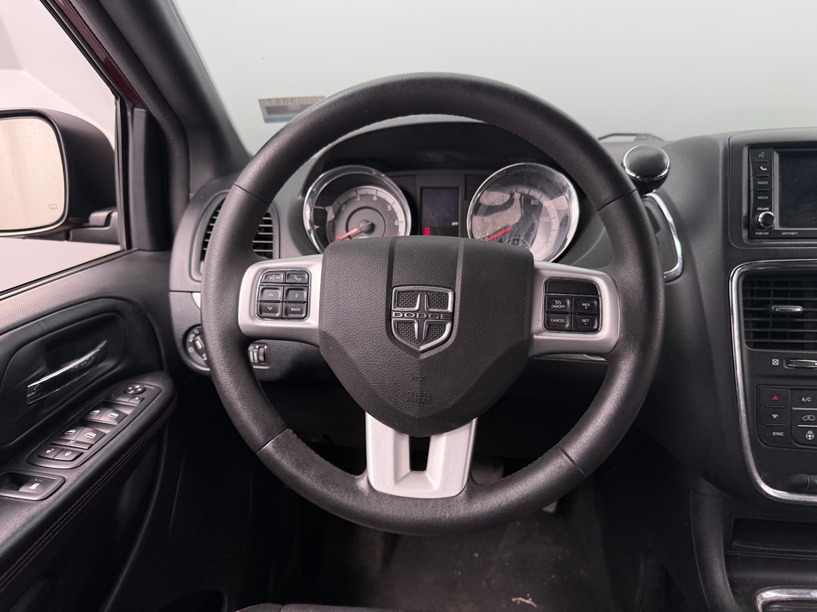 Thumbnail: 2019 Dodge Grand Caravan - 4