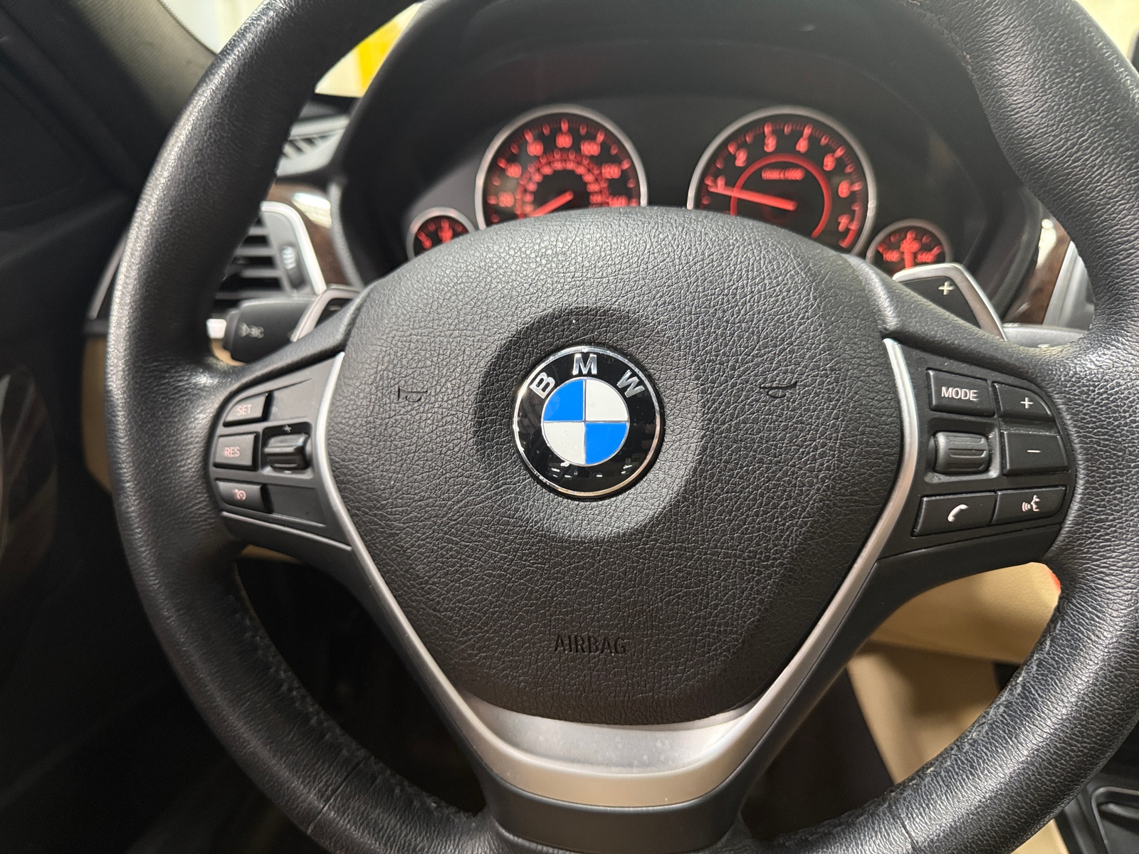 Thumbnail: 2017 BMW 3 Series - 4