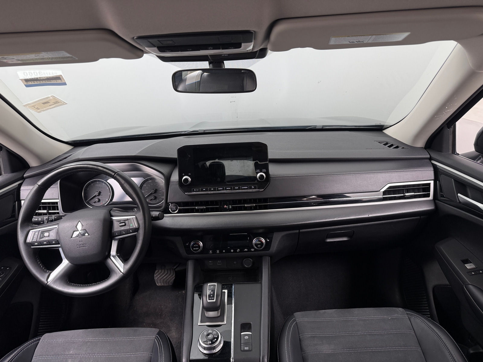 Thumbnail: 2024 Mitsubishi Outlander - 2