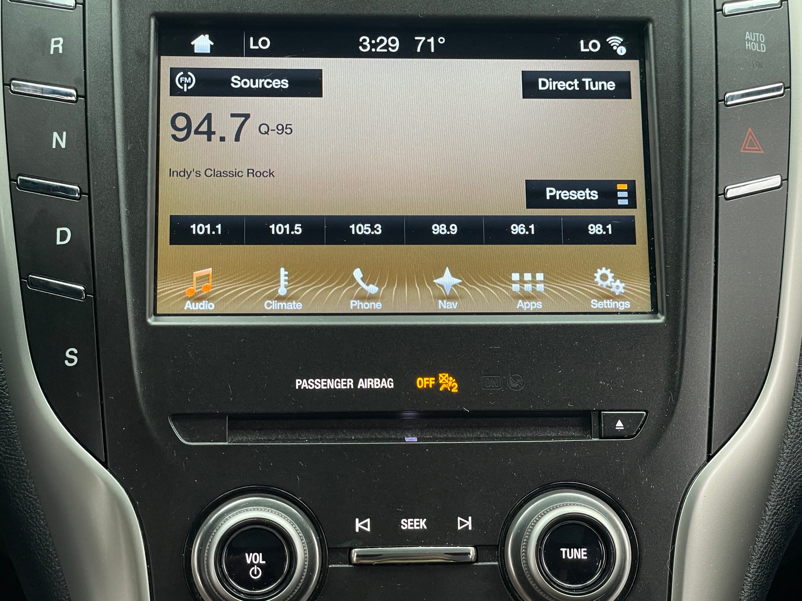 Thumbnail: 2017 Lincoln MKC - 3