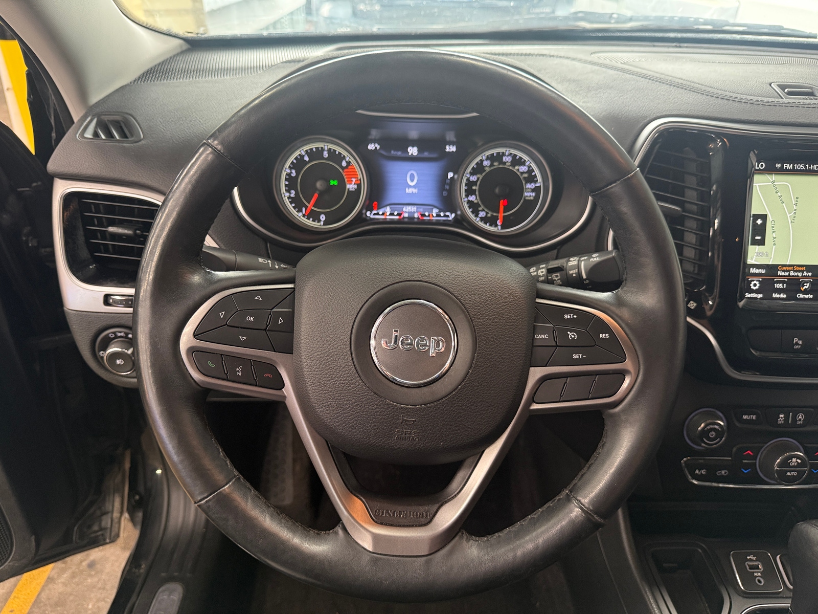 Thumbnail: 2019 Jeep Cherokee - 4