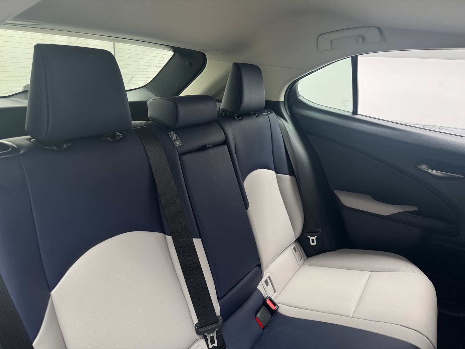 Thumbnail: 2019 Lexus UX - 5