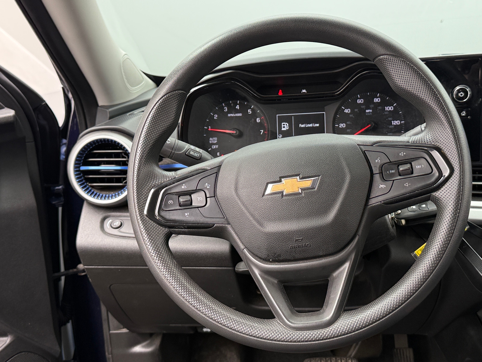 Thumbnail: 2024 Chevrolet Trax - 5