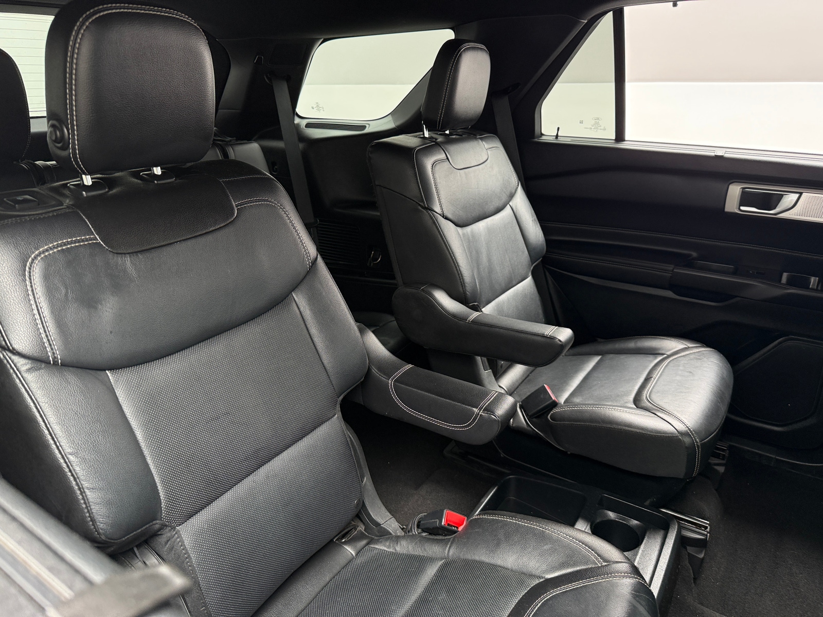 Thumbnail: 2020 Ford Explorer - 5