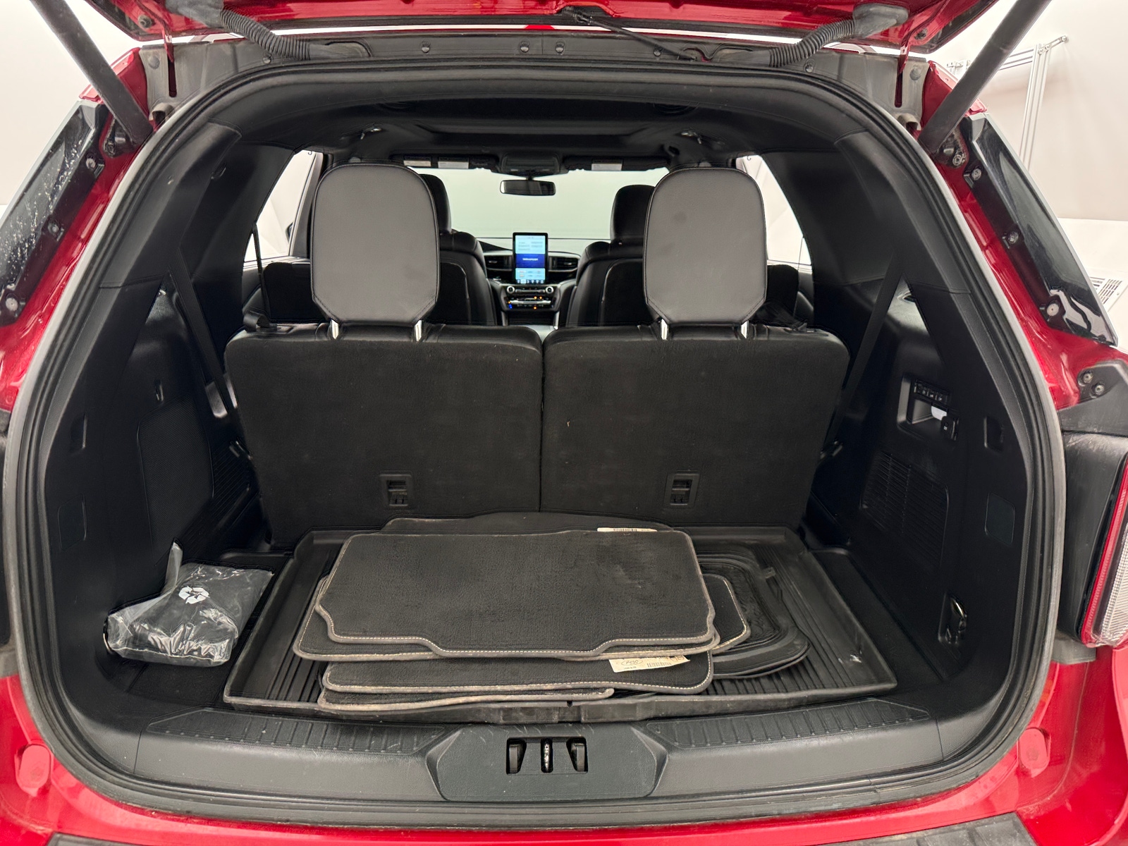 Thumbnail: 2020 Ford Explorer - 6