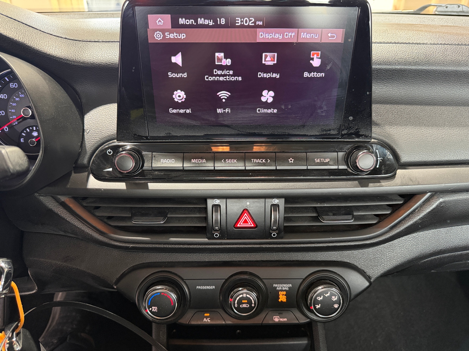 Thumbnail: 2023 Kia Forte - 4