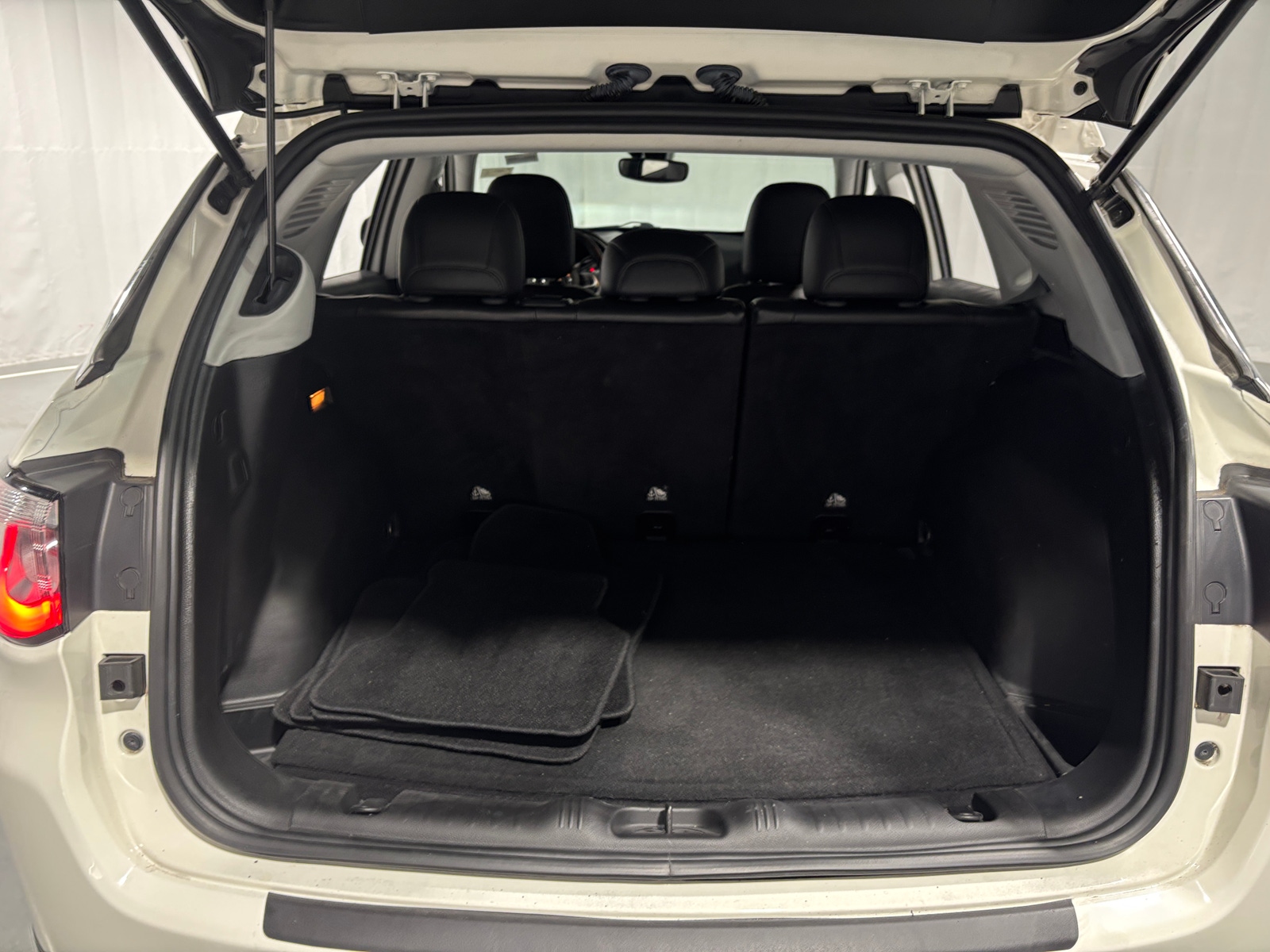Thumbnail: 2018 Jeep Compass - 6