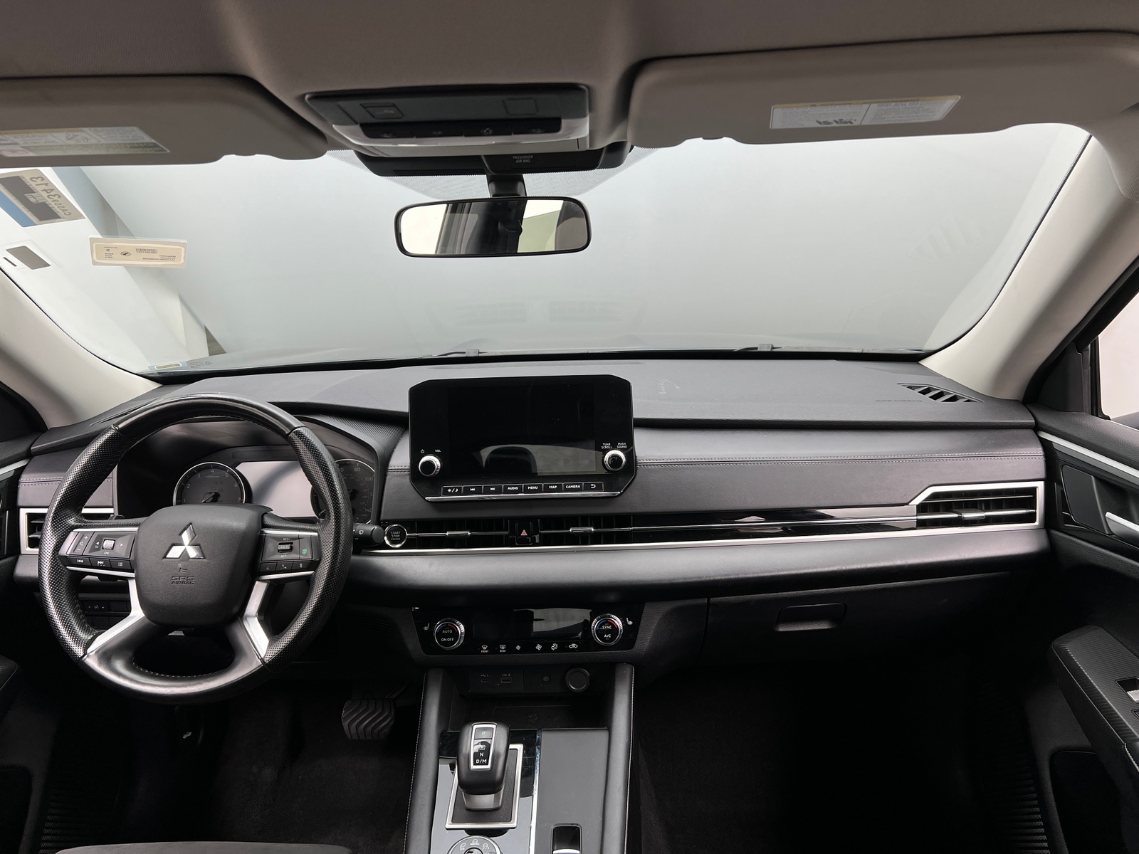 Thumbnail: 2024 Mitsubishi Outlander - 2