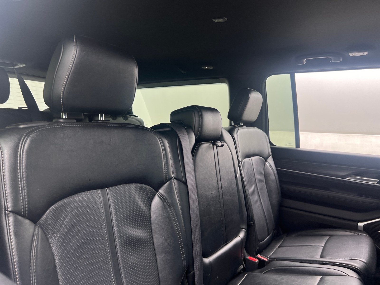 Thumbnail: 2024 Jeep Wagoneer - 5