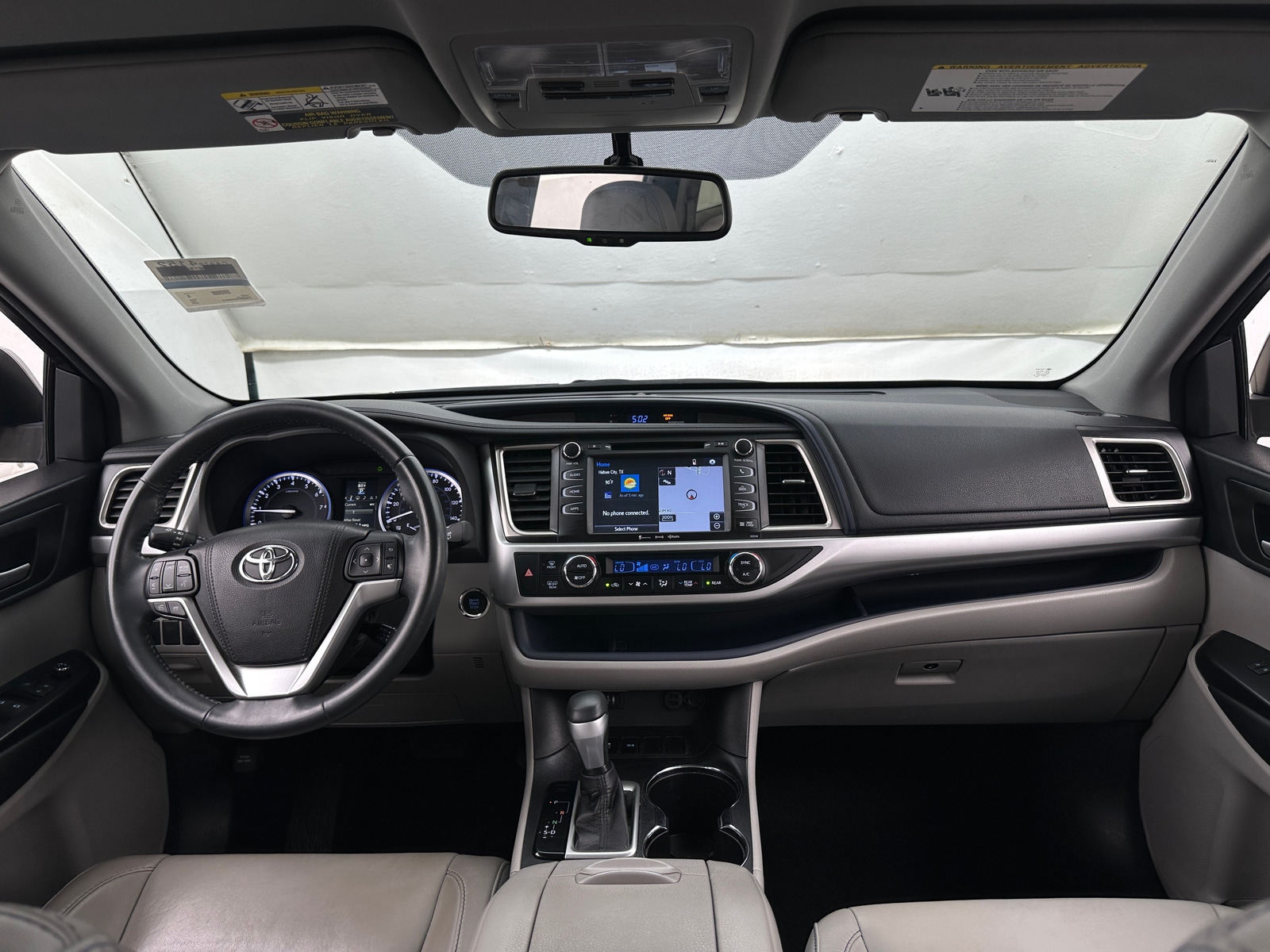 Thumbnail: 2016 Toyota Highlander - 2